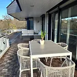 아파트 Luxury Wellness Mit Schlossblick - Sauna & Whirlpool 라한슈타인