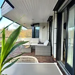 Luxury Wellness Mit Schlossblick - Sauna & Whirlpool * 라한슈타인