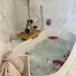Luxury Wellness Mit Schlossblick - Sauna & Whirlpool