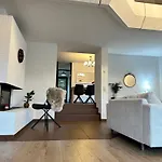 Luxury Wellness Mit Schlossblick - Sauna & Whirlpool דירה *