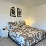 Luxury Wellness Mit Schlossblick - Sauna & Whirlpool *