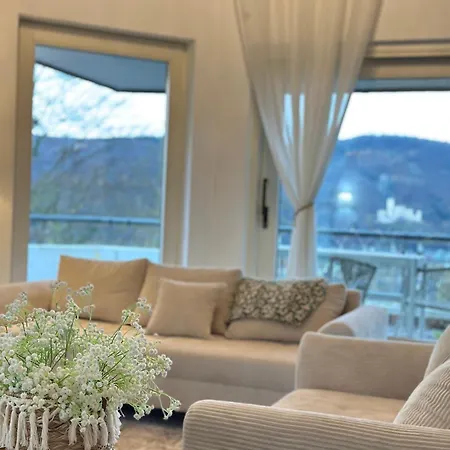 Appartement Luxury Wellness Mit Schlossblick - Sauna & Whirlpool *