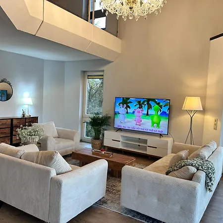 Luxury Wellness Mit Schlossblick - Sauna & Whirlpool