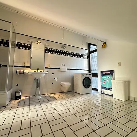 Luxury Wellness Mit Schlossblick - Sauna & Whirlpool *