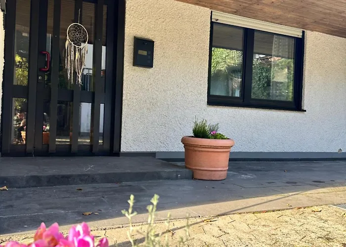 Luxury Wellness Mit Schlossblick - Sauna & Whirlpool Apartamento *