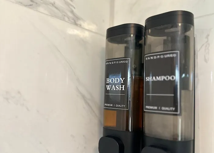 Luxury Wellness Mit Schlossblick - Sauna & Whirlpool Apartamento *