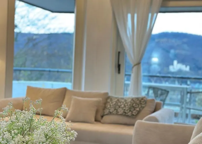 Apartamento Luxury Wellness Mit Schlossblick - Sauna & Whirlpool *