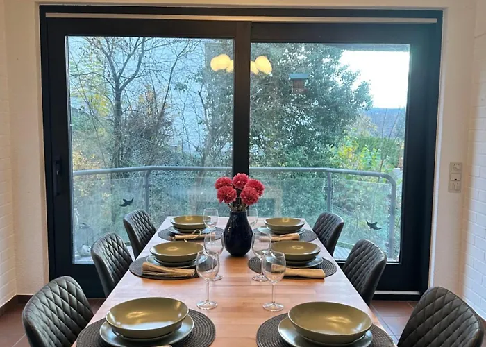 Luxury Wellness Mit Schlossblick - Sauna & Whirlpool Apartamento