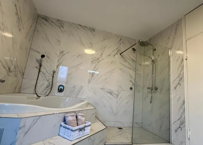 Luxury Wellness Mit Schlossblick - Sauna & Whirlpool Apartamento Lahnstein